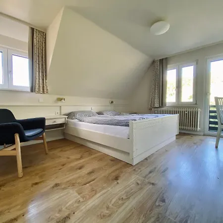 Pensionat Am Weinberg 3*