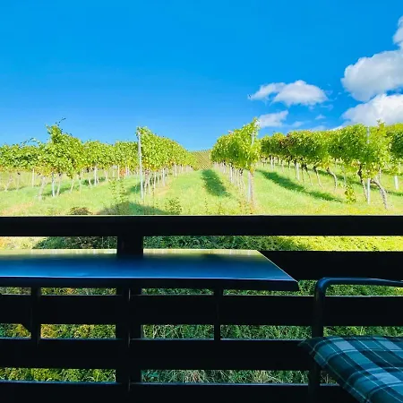 Am Weinberg Gæstehus